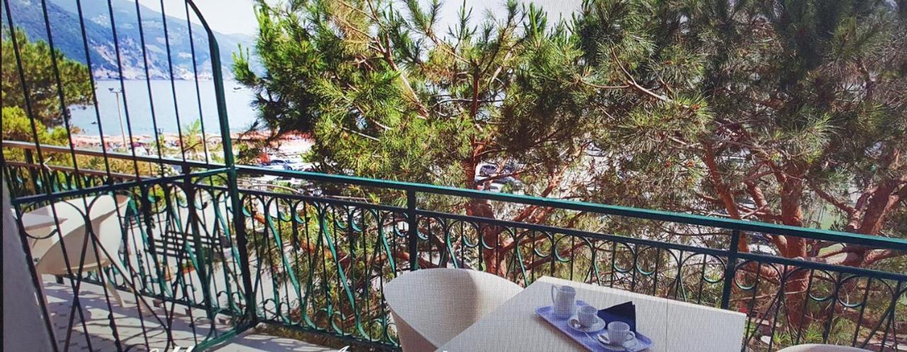 Monterosso Apartments In Servano'S Villas Монтеросо ал Маре Екстериор снимка